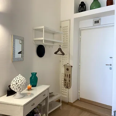 Baia Delle Muse - Seaview Haven Διαμέρισμα *